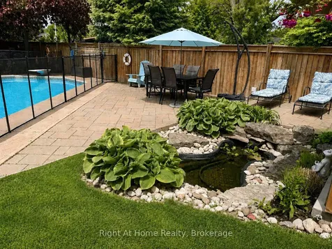 437 Shoreacres Road Burlington ON L7L 5N2