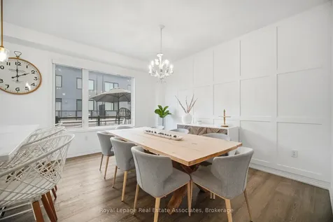 110 Huguenot Road Oakville ON L6H 0J6