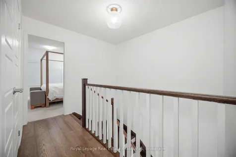 110 Huguenot Road Oakville ON L6H 0J6