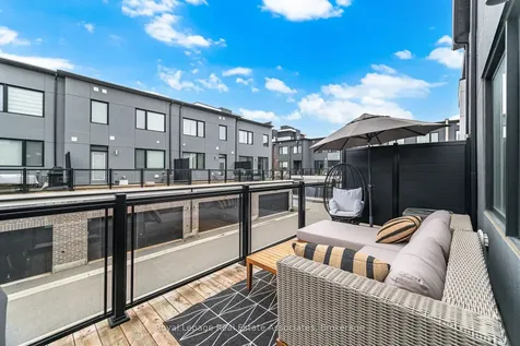 110 Huguenot Road Oakville ON L6H 0J6