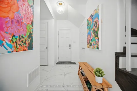 110 Huguenot Road Oakville ON L6H 0J6