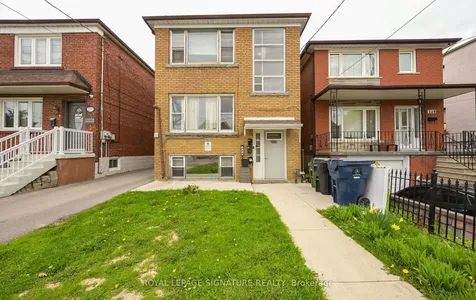 226 Bicknell Avenue Toronto ON M6M 4G9