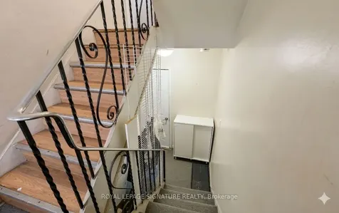 226 Bicknell Avenue Toronto ON M6M 4G9