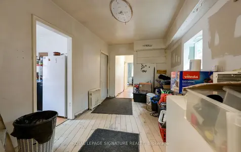 226 Bicknell Avenue Toronto ON M6M 4G9