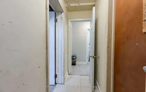 226 Bicknell Avenue Toronto ON M6M 4G9