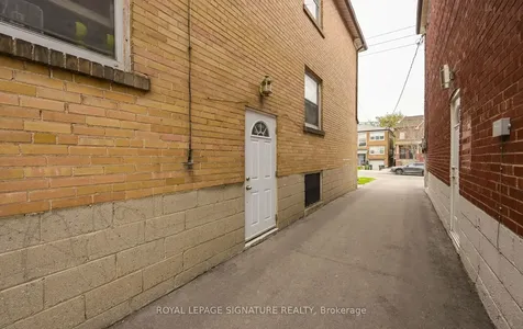 226 Bicknell Avenue Toronto ON M6M 4G9