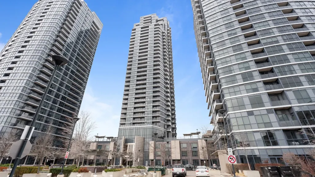 5 Valhalla Inn Road Toronto ON M9B 0B1