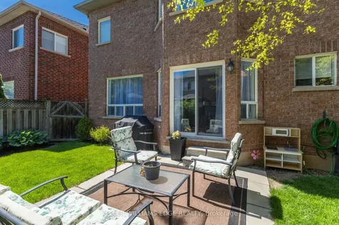 5398 Langford Road Burlington ON L7L 7M6