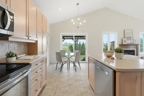 7226 Lowville Heights Mississauga ON L5N 8L3