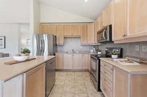 7226 Lowville Heights Mississauga ON L5N 8L3