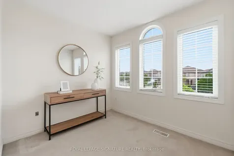 7226 Lowville Heights Mississauga ON L5N 8L3