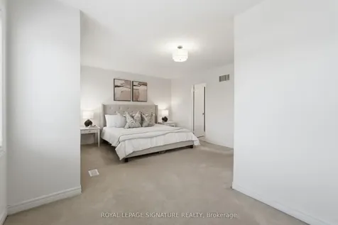 7226 Lowville Heights Mississauga ON L5N 8L3