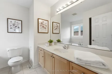 7226 Lowville Heights Mississauga ON L5N 8L3