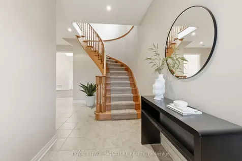 7226 Lowville Heights Mississauga ON L5N 8L3