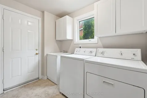 7226 Lowville Heights Mississauga ON L5N 8L3