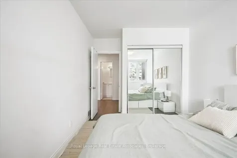1230 Gripsholm Road Mississauga ON L4Y 2G9