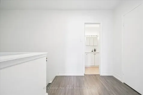 1230 Gripsholm Road Mississauga ON L4Y 2G9