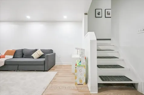 1230 Gripsholm Road Mississauga ON L4Y 2G9