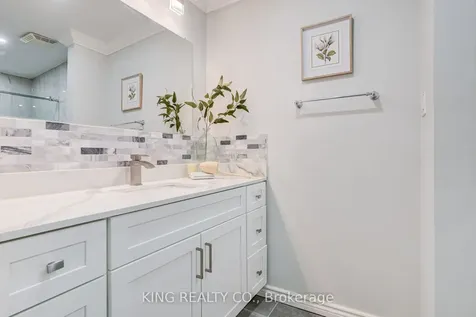 2376 Whaley Drive Mississauga ON L5B 2B5