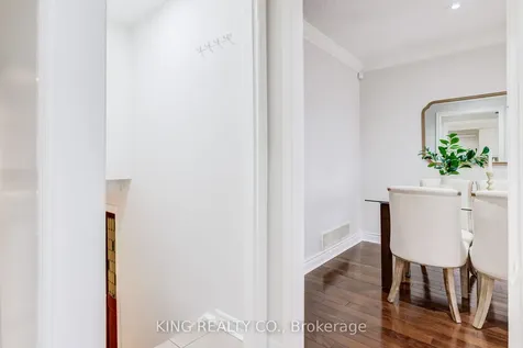 2376 Whaley Drive Mississauga ON L5B 2B5