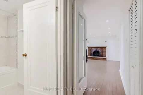 2376 Whaley Drive Mississauga ON L5B 2B5