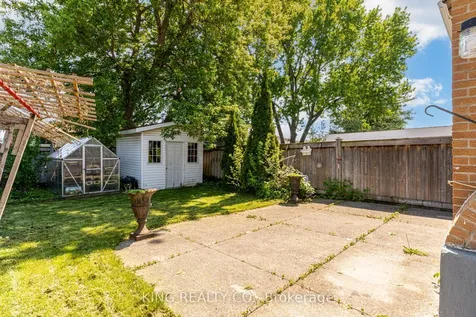 2376 Whaley Drive Mississauga ON L5B 2B5