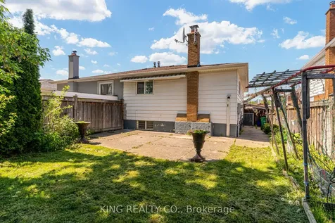 2376 Whaley Drive Mississauga ON L5B 2B5
