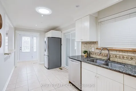 2376 Whaley Drive Mississauga ON L5B 2B5