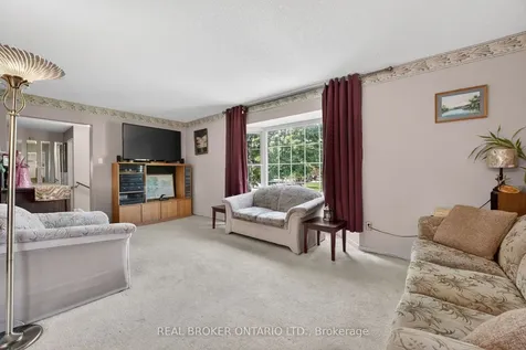 3202 Shadetree Drive Mississauga ON L5N 6P4