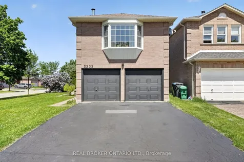3202 Shadetree Drive Mississauga ON L5N 6P4