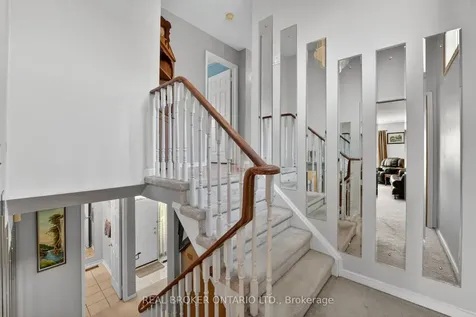 3202 Shadetree Drive Mississauga ON L5N 6P4