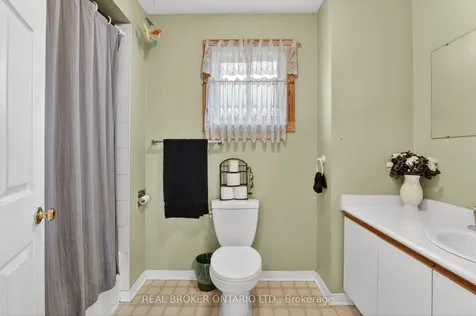 3202 Shadetree Drive Mississauga ON L5N 6P4