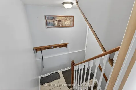 3202 Shadetree Drive Mississauga ON L5N 6P4