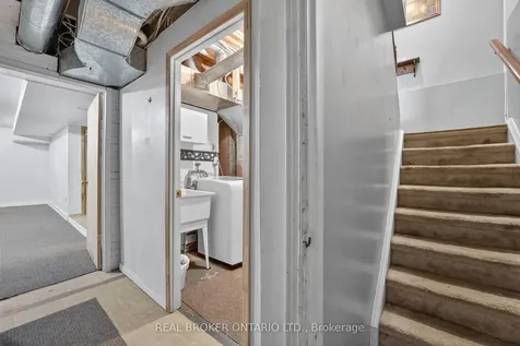 3202 Shadetree Drive Mississauga ON L5N 6P4