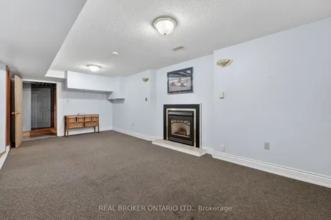3202 Shadetree Drive Mississauga ON L5N 6P4