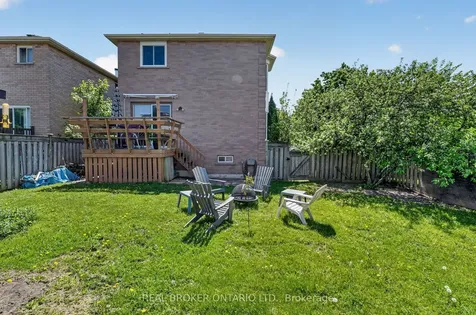 3202 Shadetree Drive Mississauga ON L5N 6P4
