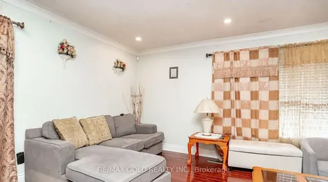 37 Carlyle Crescent Brampton ON L6W 2Y9