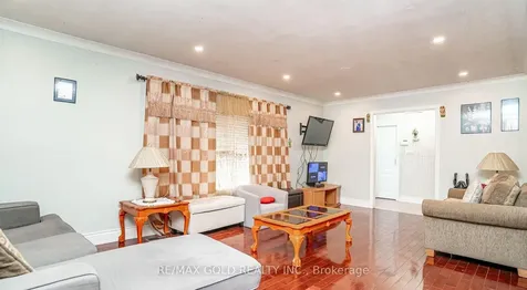 37 Carlyle Crescent Brampton ON L6W 2Y9