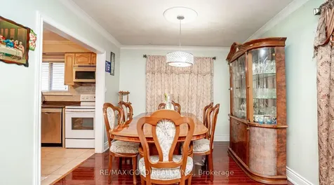 37 Carlyle Crescent Brampton ON L6W 2Y9