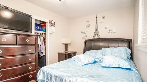 37 Carlyle Crescent Brampton ON L6W 2Y9