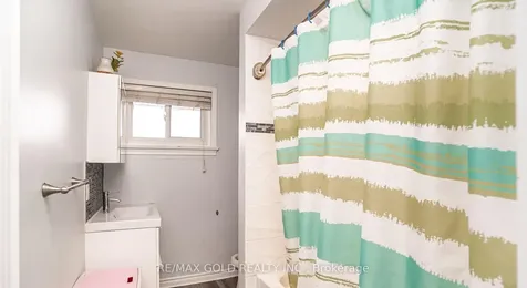 37 Carlyle Crescent Brampton ON L6W 2Y9