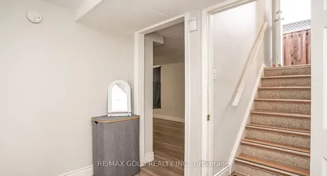 37 Carlyle Crescent Brampton ON L6W 2Y9