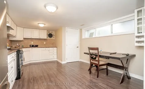 37 Carlyle Crescent Brampton ON L6W 2Y9