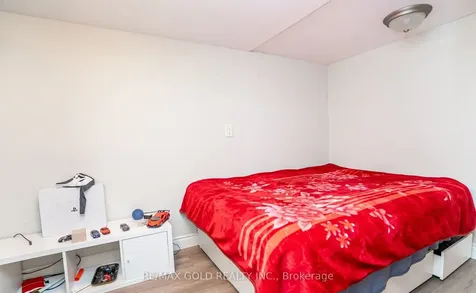 37 Carlyle Crescent Brampton ON L6W 2Y9