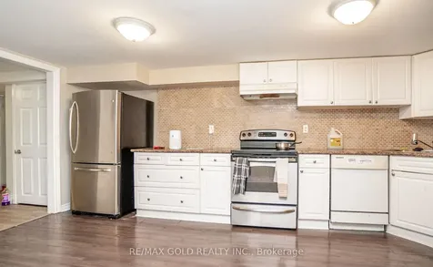 37 Carlyle Crescent Brampton ON L6W 2Y9