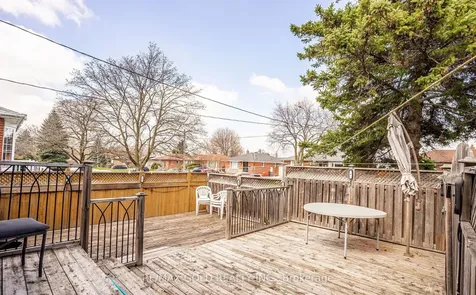 37 Carlyle Crescent Brampton ON L6W 2Y9