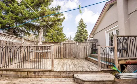 37 Carlyle Crescent Brampton ON L6W 2Y9