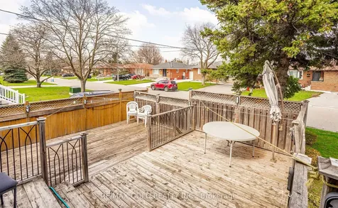 37 Carlyle Crescent Brampton ON L6W 2Y9