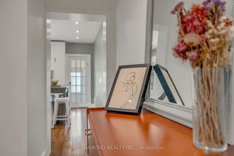 129 Earlscourt Avenue Toronto ON M6E 4A8