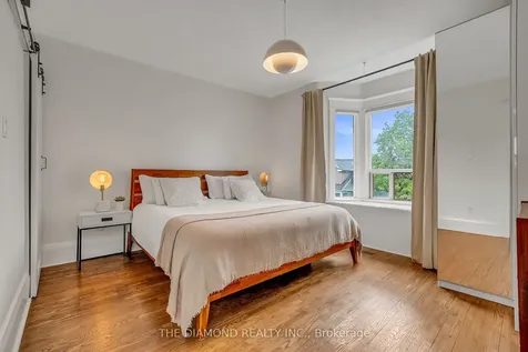129 Earlscourt Avenue Toronto ON M6E 4A8